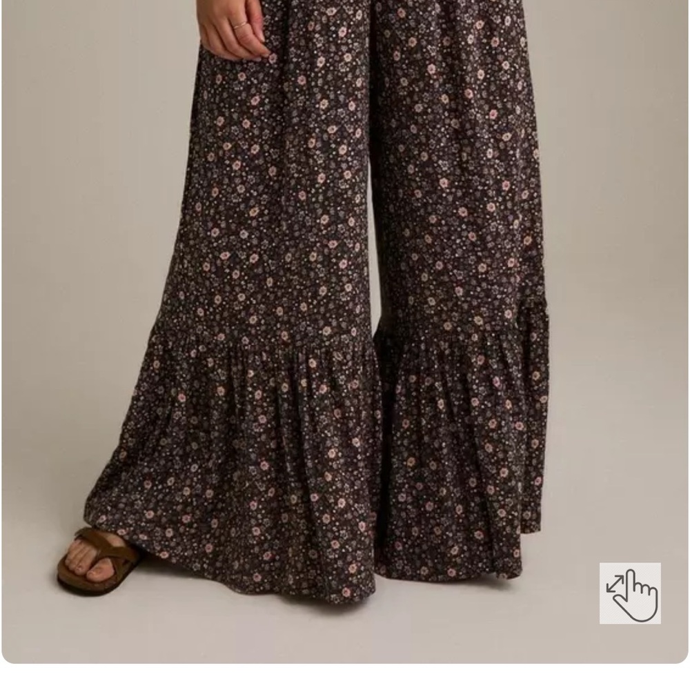 Festi Torrid NWOT Floral Wide-Leg Pants size 00
